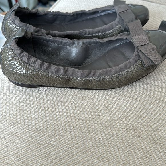 Tory Burch Black Flats with Bow - Picture 6 of 7